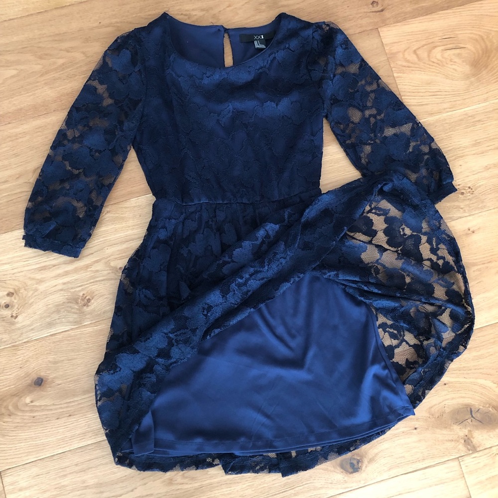 Forever 21 - Blue lace dress - Picture 3 of 6